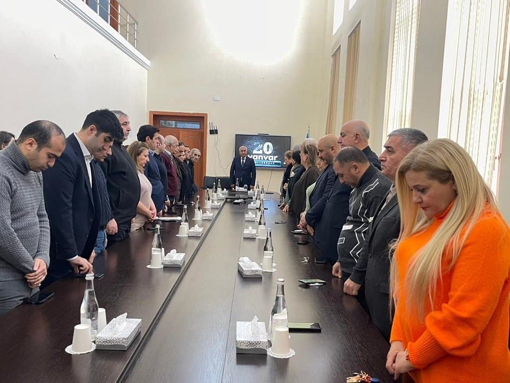 İqtisadiyyat İnstitutunda 20 Yanvar şəhidlərinin xatirəsi yad edilib 7