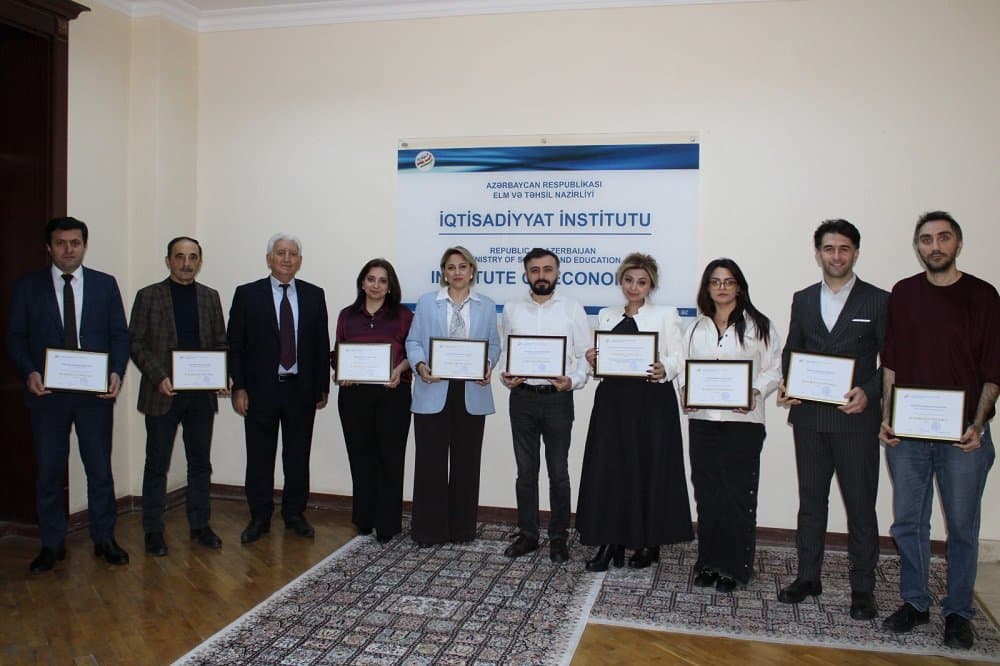 ZƏFƏR BAYRAMINA həsr olunmuş müsabiqənin qalibləri mükafatlandırılıb