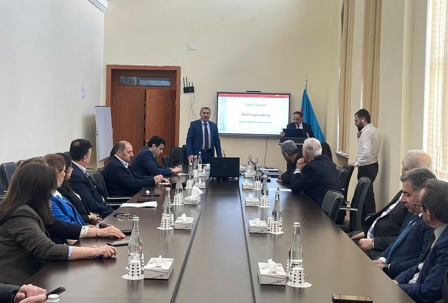 Daimi elmi seminarda növbəti maraqlı müzakirələr aparılıb 3