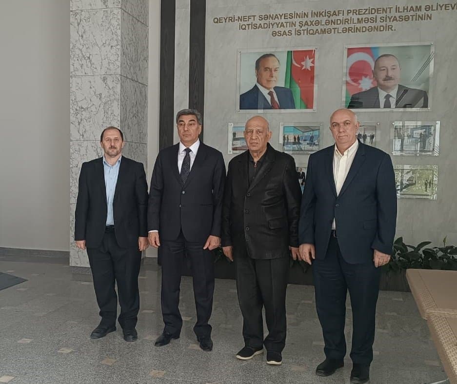 İqtisadiyyat İnstitutunun alimləri Abşeron Özəl Sənaye Məhəlləsinin fəaliyyəti ilə tanış olublar