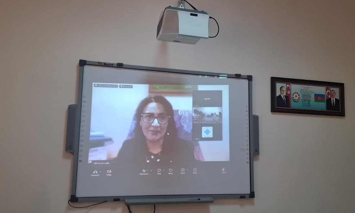 İqtisadiyyat İnstitutunun professoru Naxçıvan Dövlət Universitetində seminarda çıxış edib