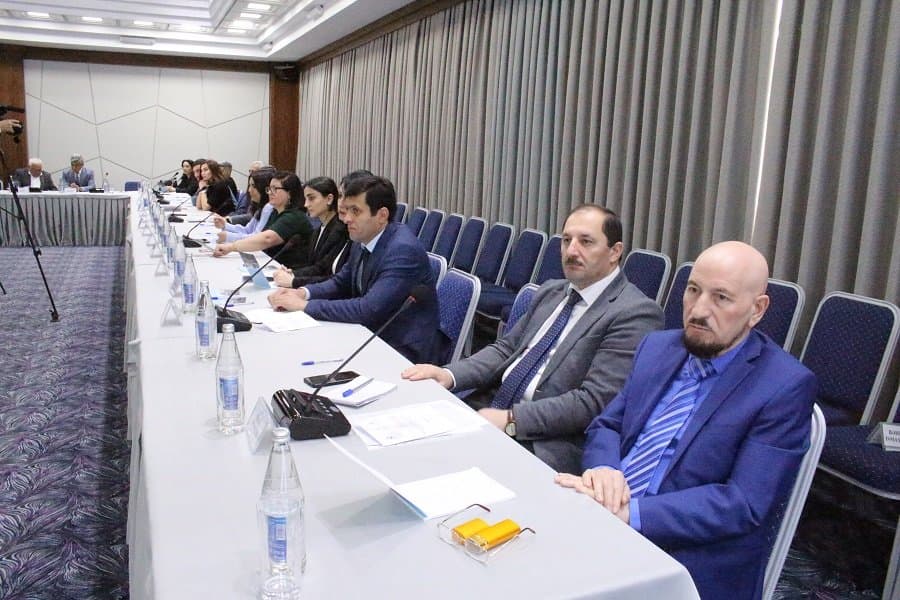 “İşğaldan azad olunmuş ərazilərin investisiya cəlbediciliyi” mövzusunda elmi-praktik konfrans keçirilib 6